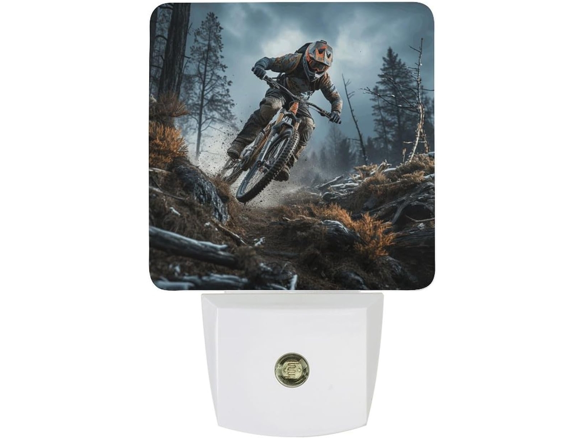 Luminária noturna de parede LED com plugue, acendimento automático, sensor crepuscular automático, ideal para ciclistas.