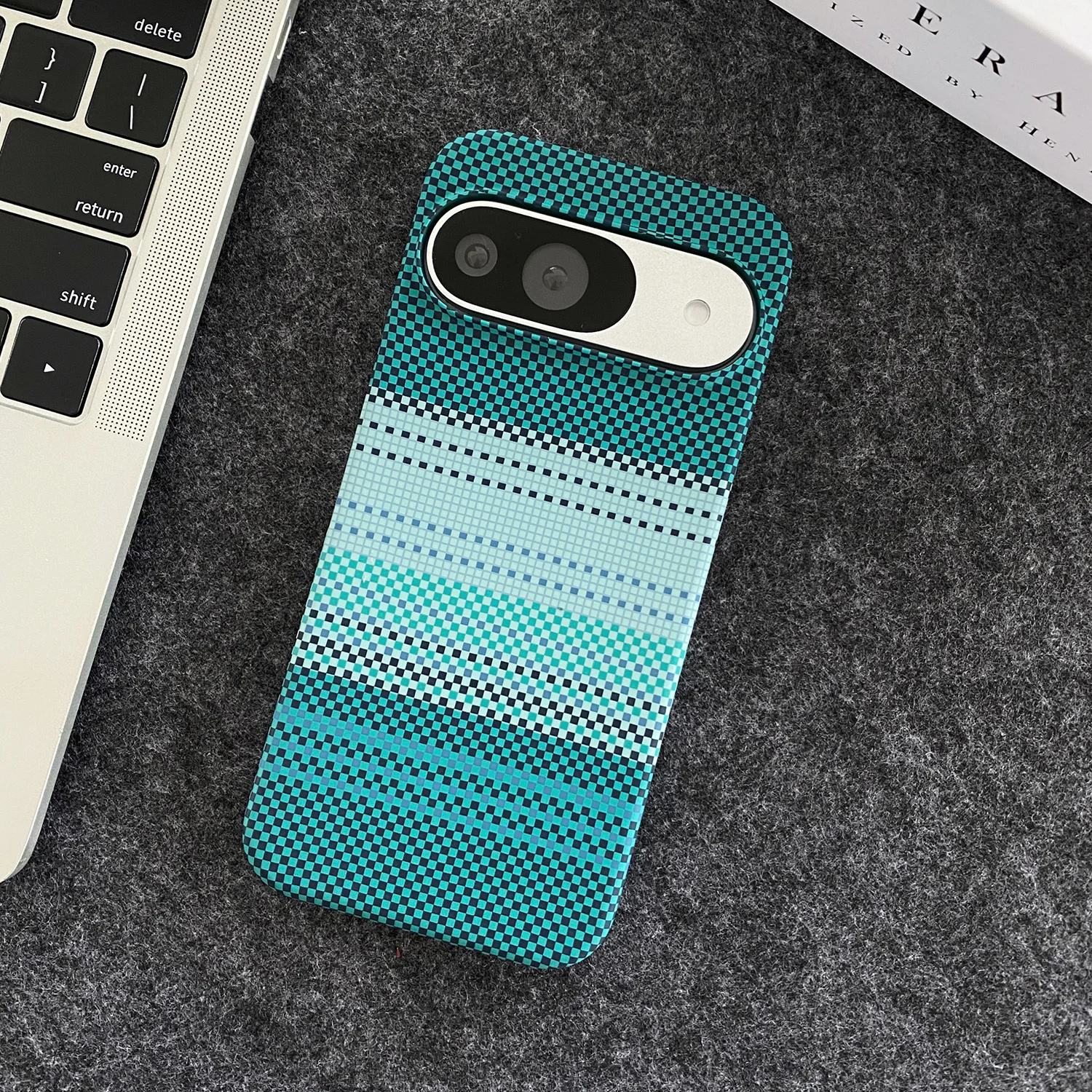 (verde, Google Pixel 10) Capa Com Textura De Fibra De Carbono – Carcaça Rígida Resistente A Impactos Com Atração Magnética Integrada