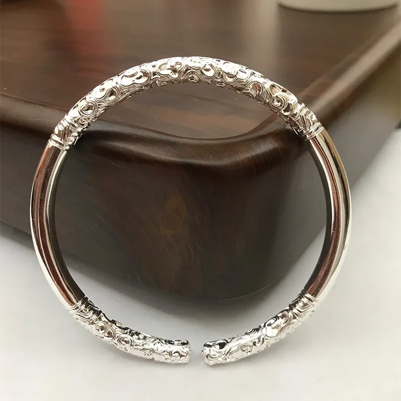 Pulseira Unissex de Estilo Chinês, Ajustável com um Ruyi Jingu Bang . MDUG (bastão Mágico)