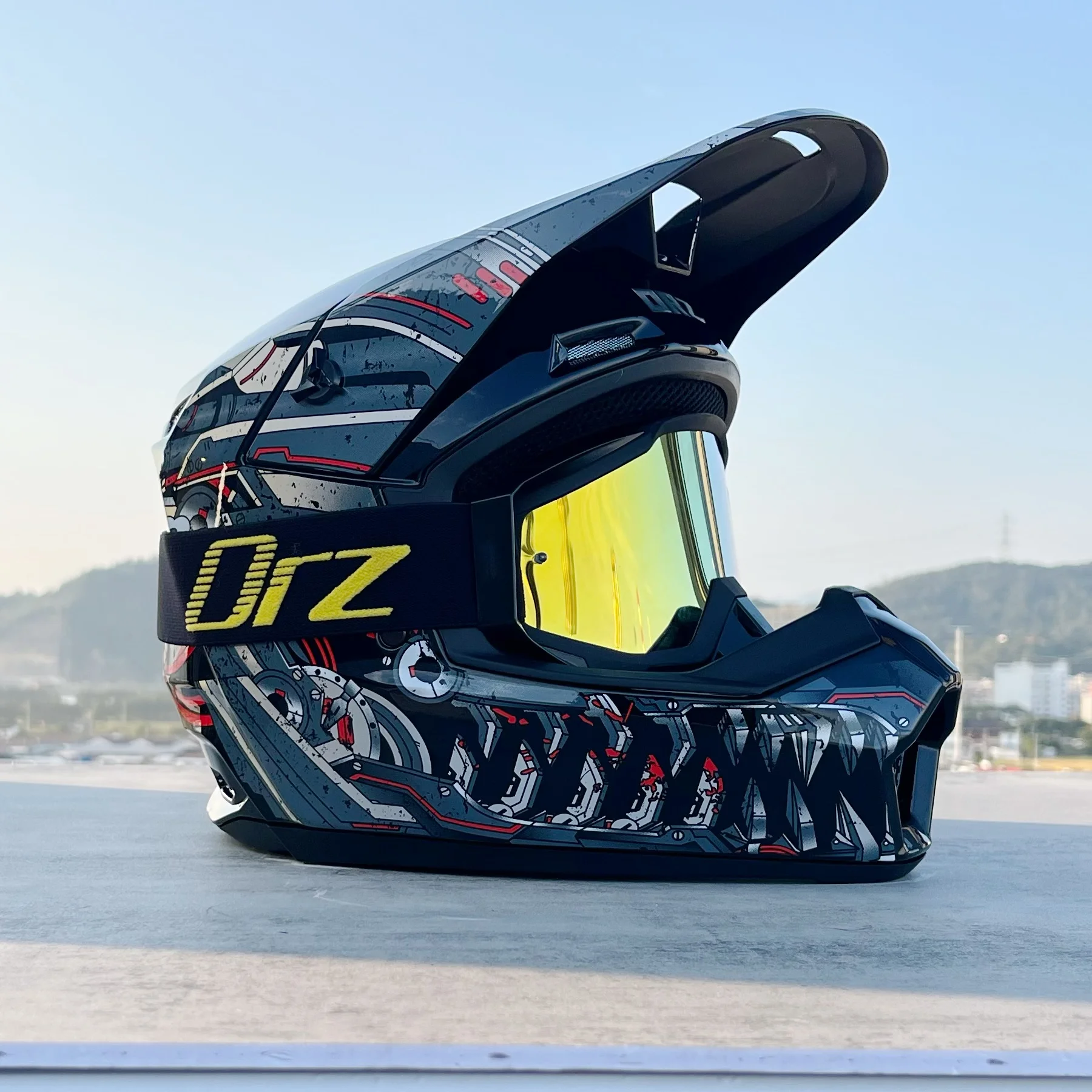 Capacete De Motocross Com Certificação (m)dot, Viseira E Casco Rígido Em Abs.