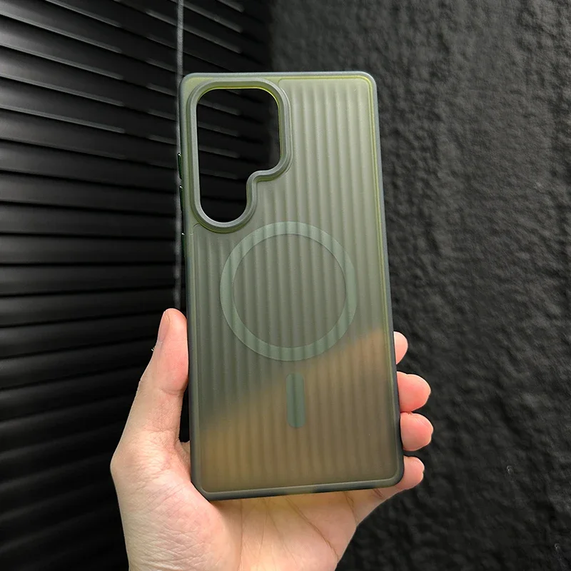 Capa Para Celular (samsung S22 Plus Cinza) Com Listras Foscas E Semitransparente, Carregamento Sem Fio E Resistente A Impactos.