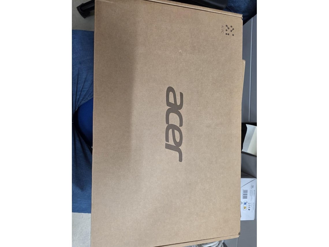 Portátil ACER Aspire 14 AI A14-61M-R8AB (Outlet Caixa Aberta - 14'' - AMD Ryzen AI 5 330 - RAM: 32 GB - 1 TB SSD - AMD Radeon Graphics)