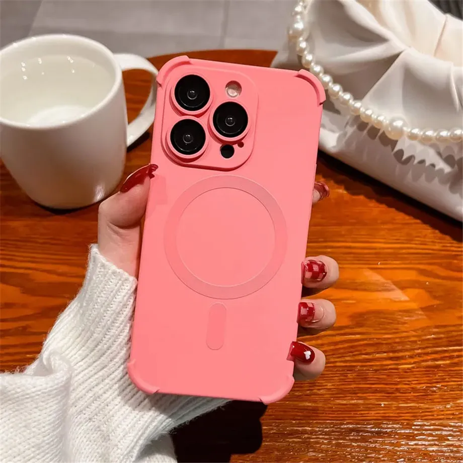 Capa Para Iphone 15 Plus Rosa Com Carregamento Magnético Sem Fio Magsafe E Estrutura Resistente A Impactos.