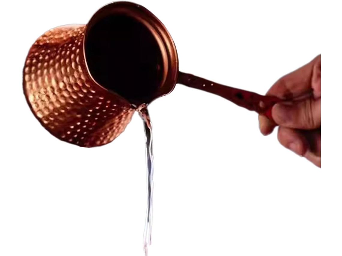 Cafeteira Turca Com Ampla Abertura E Acabamento Clássico Em Cobre.