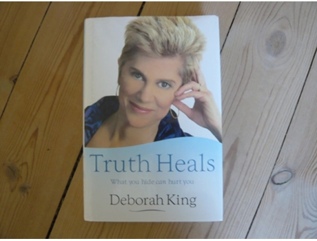 Livro Truth Heals de by Deborah King (Inglês)