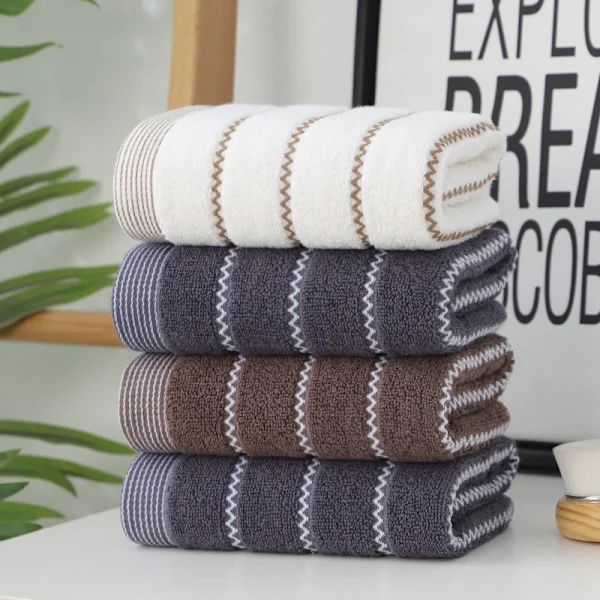 Conjunto de 4 Toalhas de Algodão Macias e Absorventes para Casa, com Estampa Jacquard em Aquarela Escura AQUAFORGE