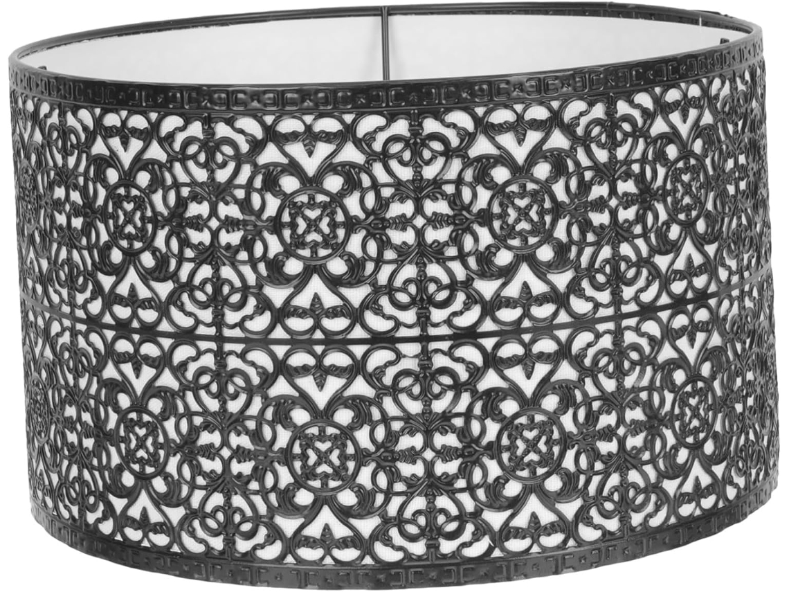 Luminária De Chão Vazada Em Metal Para Sala De Estar Ou Para Substituir Luminárias De Mesa.