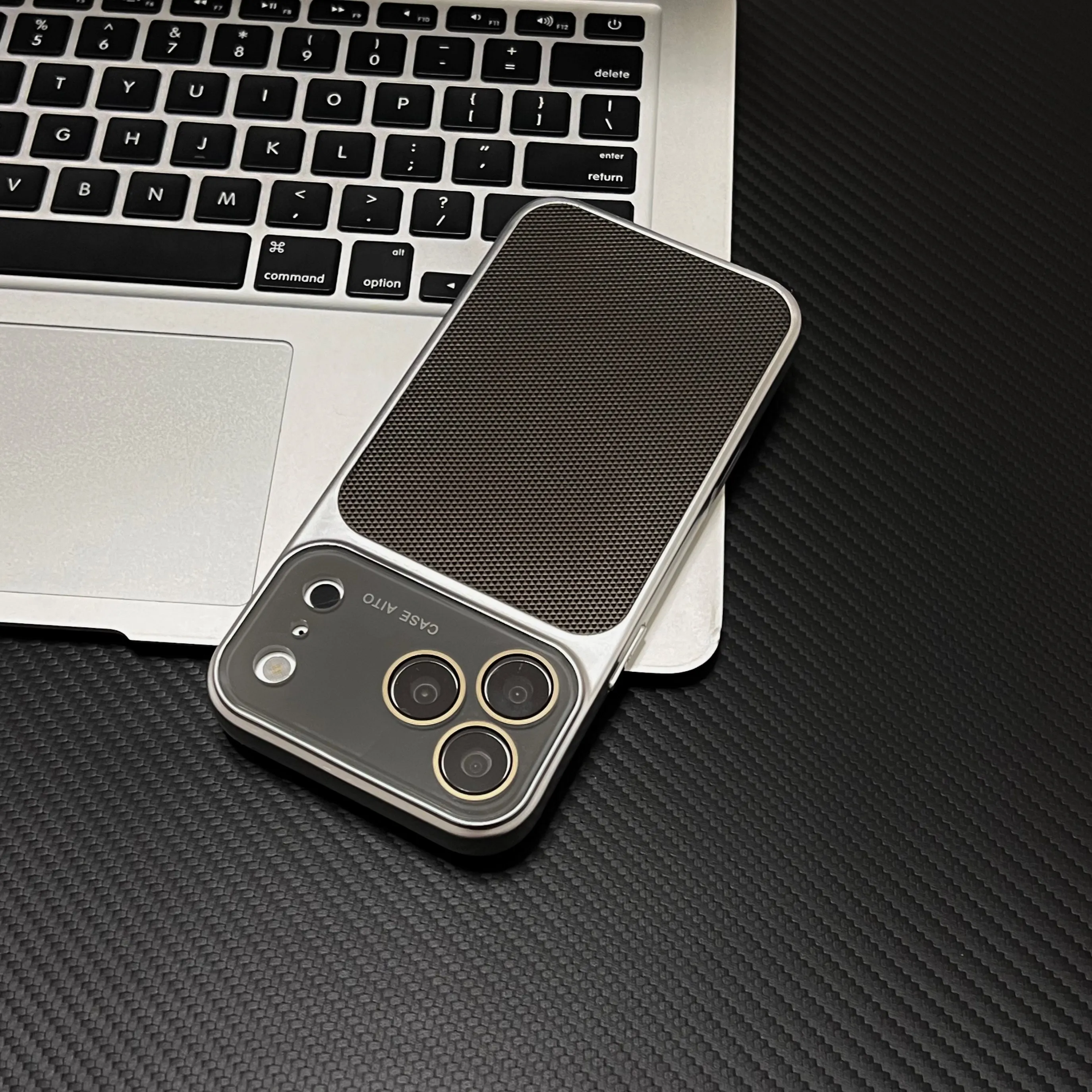 Capa Protetora De Lente Em Couro Trançado (cinza) Para Iphone 13, Capa Protetora De Tpu Macio E Resistente A Impactos.