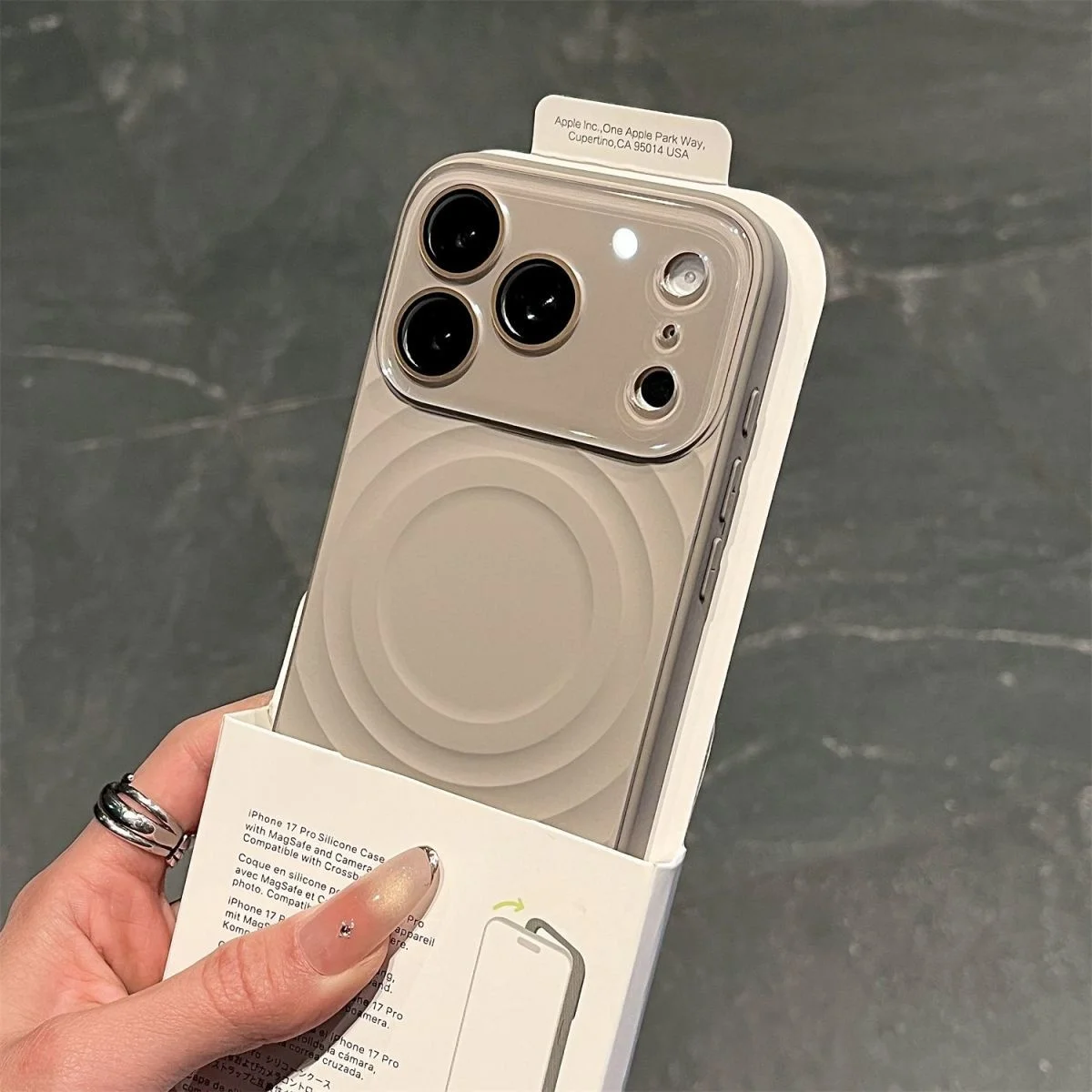Capa Para Iphone 15 Pro Max (cinza) Em Silicone Líquido À Prova Dágua, Com Carregamento Magnético.