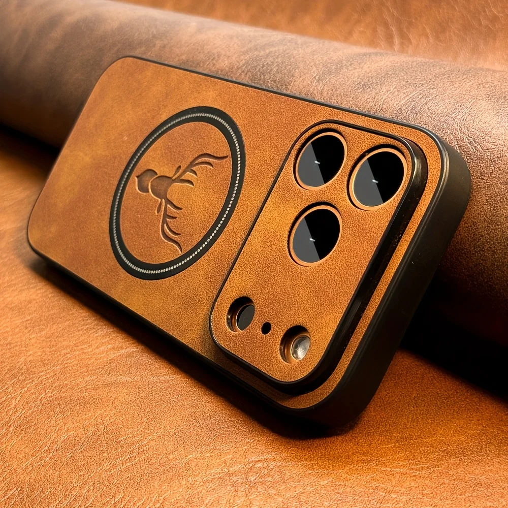 Capa Para Iphone 13 Em Couro Pu Marrom Claro Com Estampa De Cervo, Compatível Com Carregamento Sem Fio Magsafe.