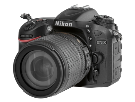 Máquina Fotográfica Reflex NIKON D7200+18-105MM G VR (DX)