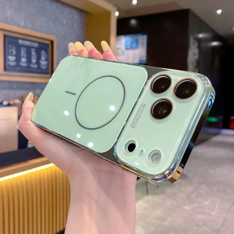 Capa Protetora (verde Claro Para Iphone 15 Pro), Em Vidro Temperado, Com Função Magnética.