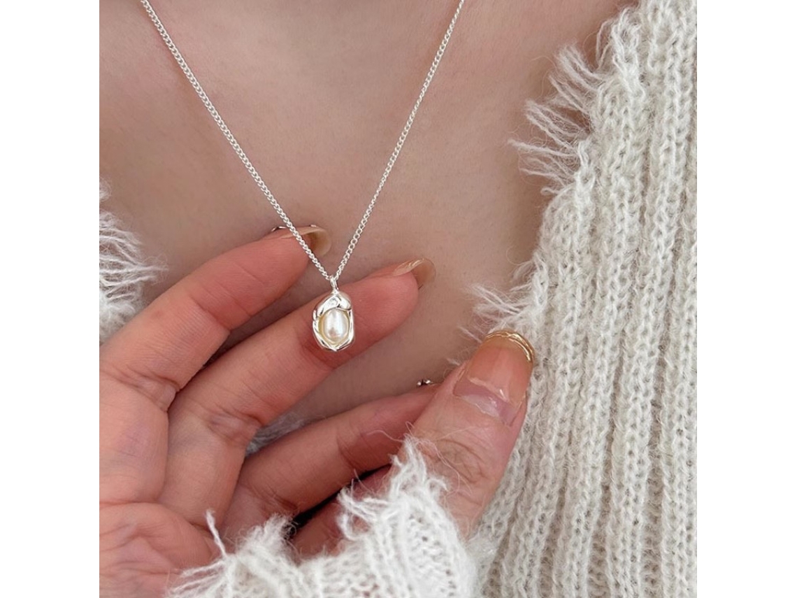 Colar Geométrico com Pérolas Naturais em Prata de Lei 925 , Design Elegante e Sofisticado. MDUG (ouro Branco)