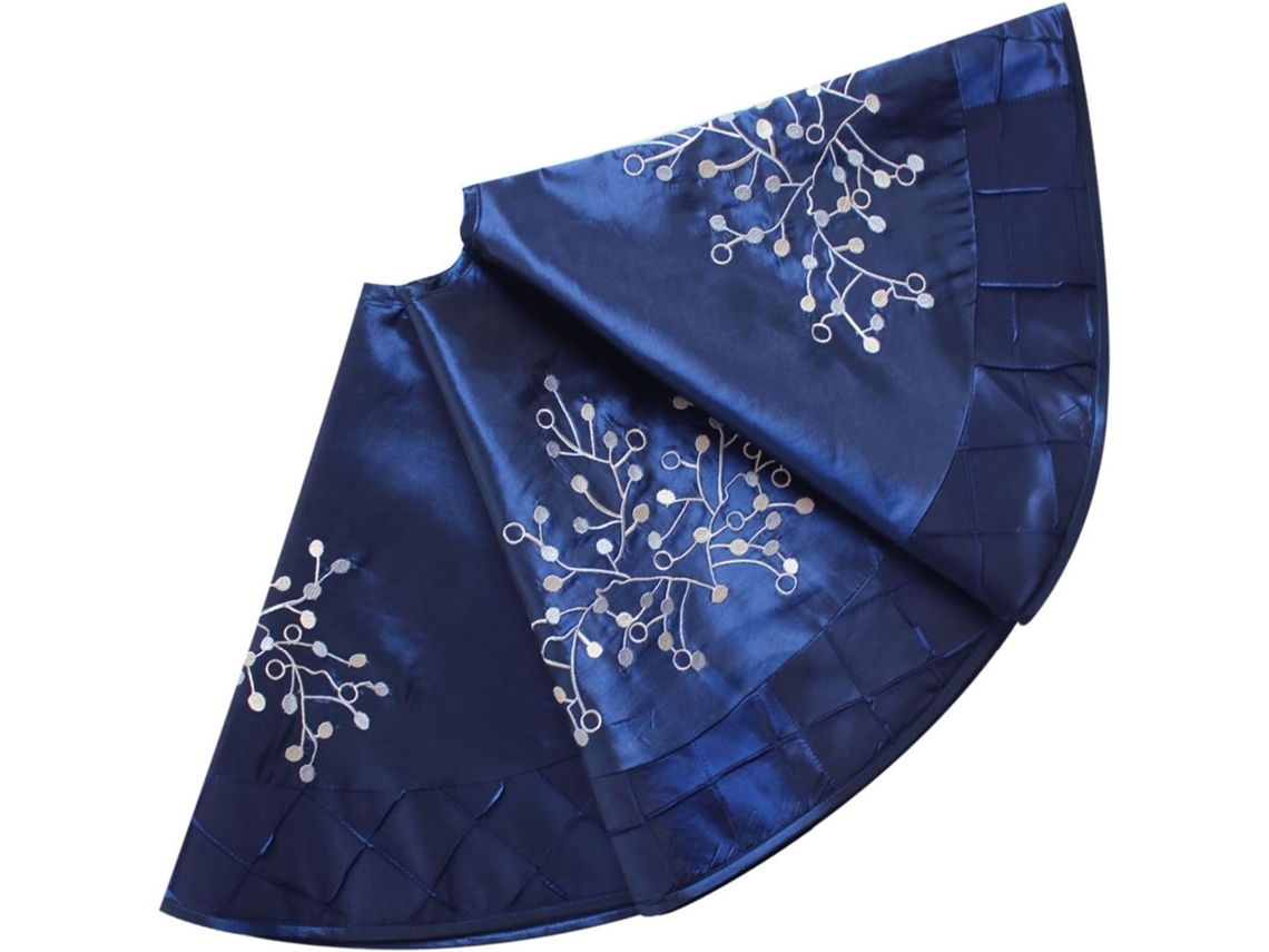 Bordado à mão com detalhes em relevo, 50 polegadas, em tons de bege, com fundo azul e estampa de árvores.