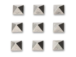 Dakine Pyramid Studs