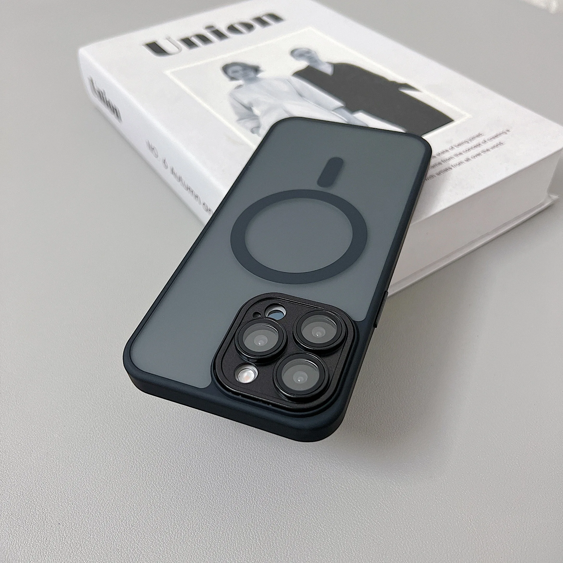 (iphone 13 Mini, Preto) Capa Protetora Transparente E Resistente A Impactos Para Iphone, Compatível Com Carregamento Sem Fio Magsafe.
