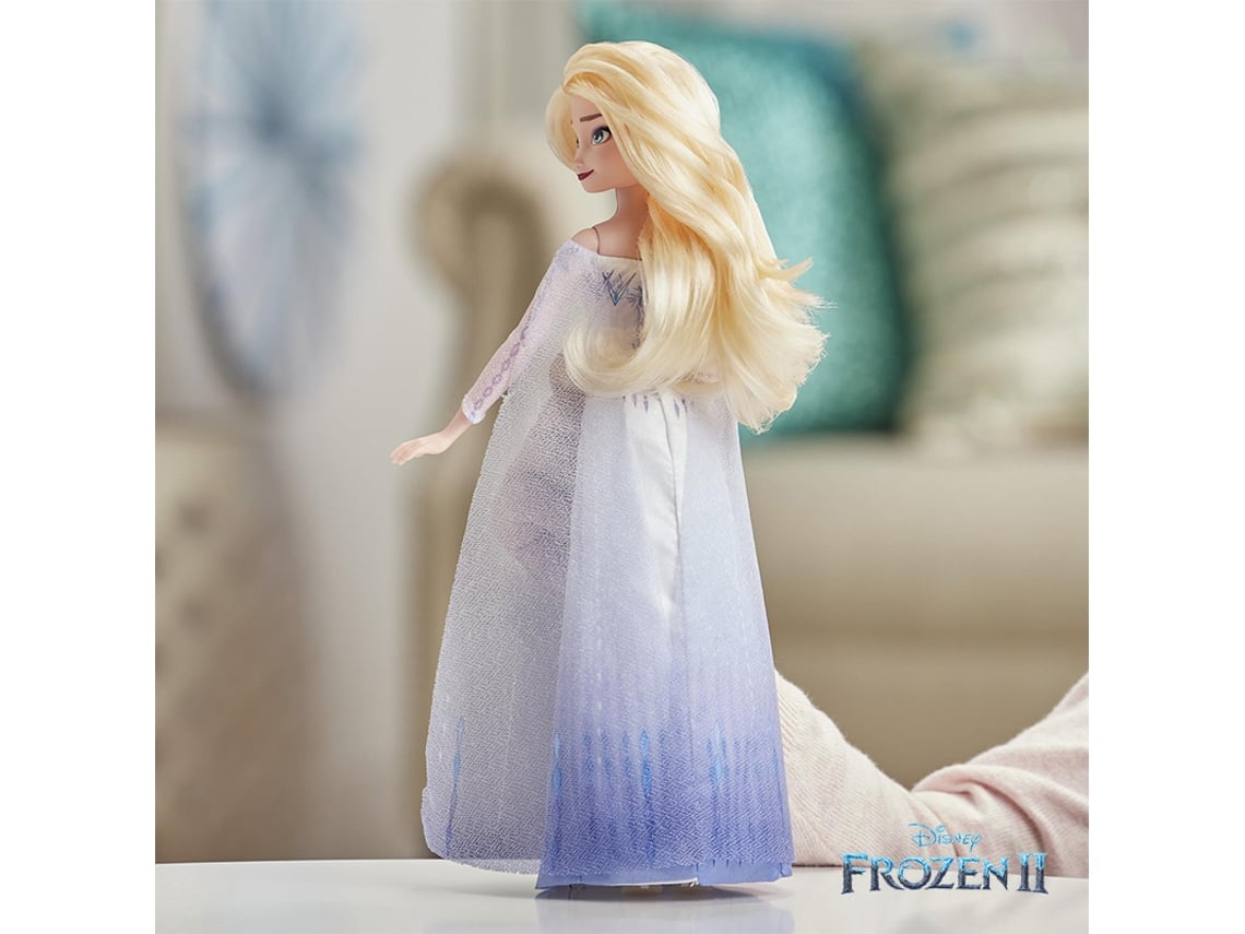 Boneca HASBRO Frozen II Elsa Canta