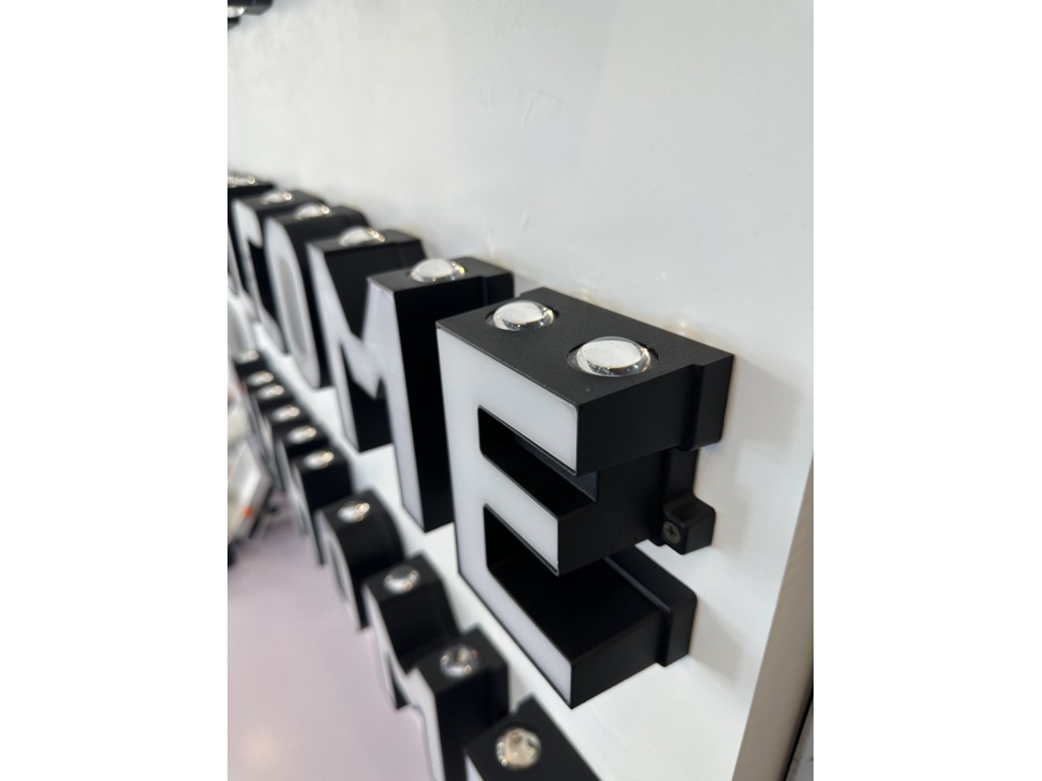 Letra M Luminária de Parede Led 220V Alumínio para Letreiros 13*5,5Cm JANDEI Worten.pt