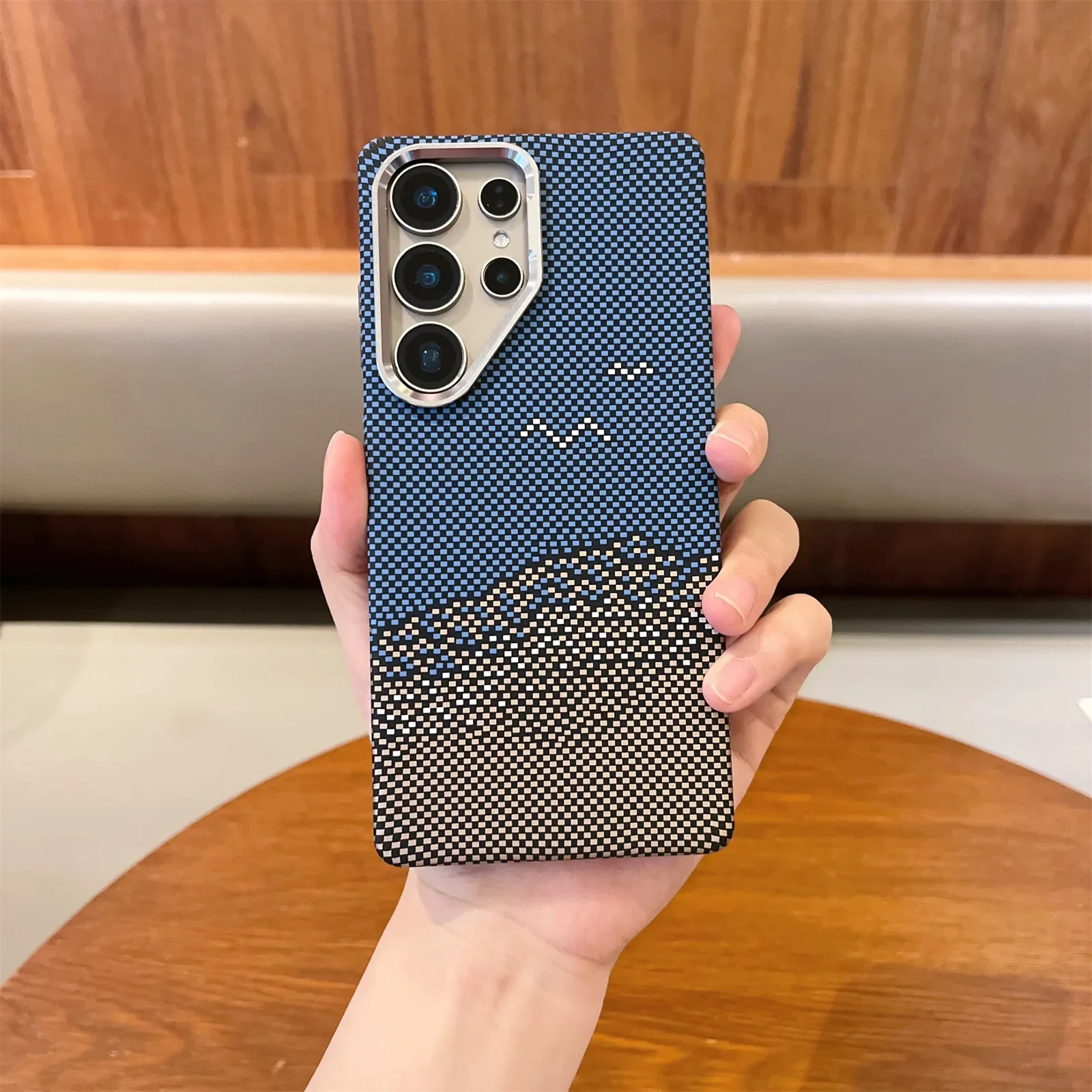 Capa Protetora Premium Em Fibra De Carbono Kevlar Com Carregamento Magnético Invisível (galaxy S23 Ultra), Ultrafina E Resistente A Impactos.