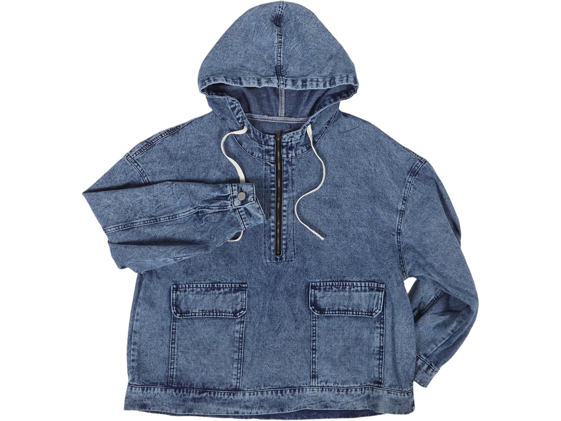 Jaqueta feminina jeans com capuz, jaqueta azul oversized, modelagem confortável, mangas comprimidas, estilo casual.
