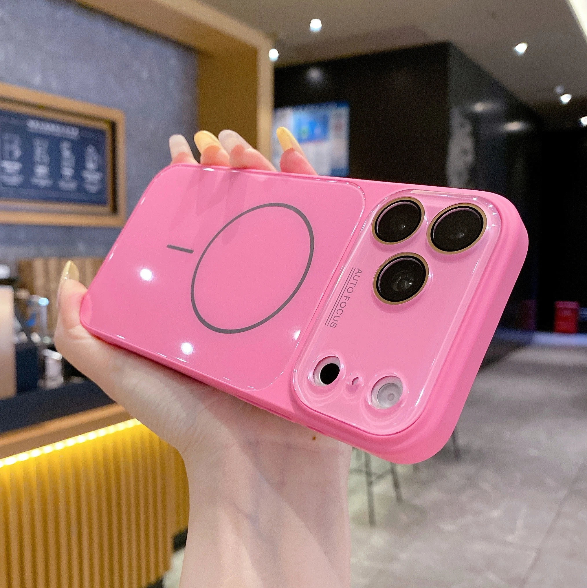 Funda Protectora De Cristal Templado Rígido Para Carga (iphone 14)