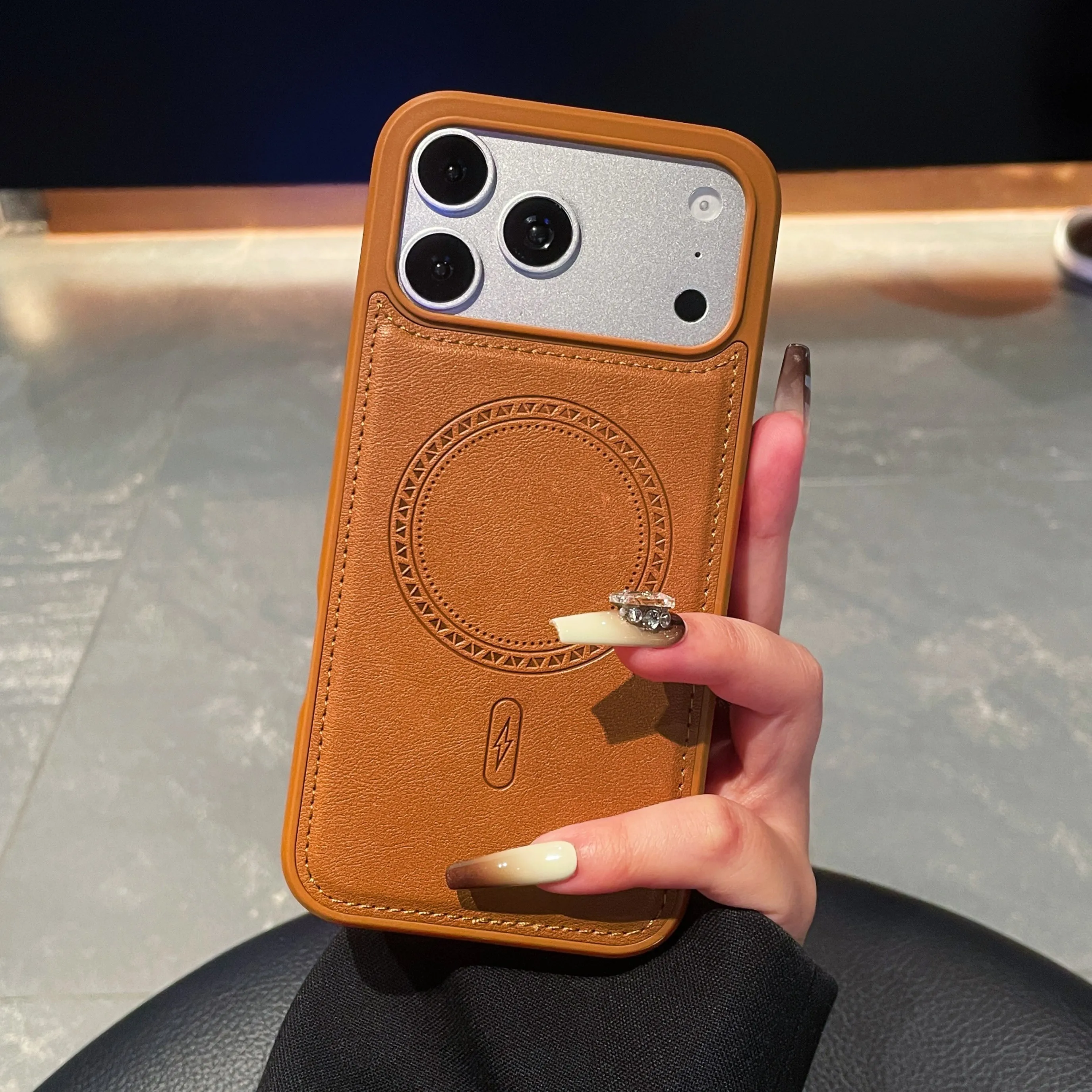 Capa Retrô Em Couro Pu Para Iphone 17 Pro (modelo 11xr), Macia E Resistente A Impactos, Estilo Executivo.