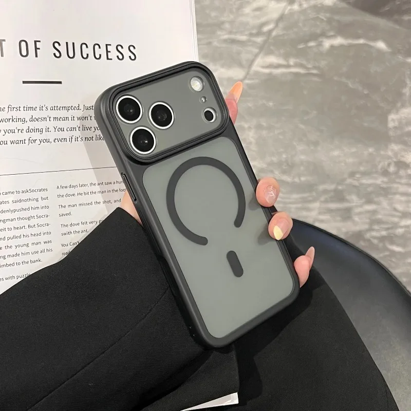 Capa Protetora Transparente Magnética À Prova De Choque Com Carregamento Sem Fio Magsafe (preta) Para Iphone 13.