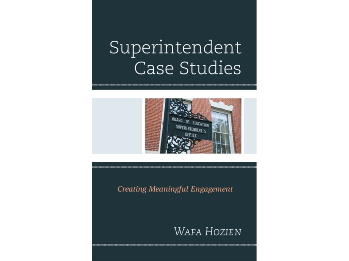 Livro Superintendent Case Studies de Wafa Hozien (Inglês)
