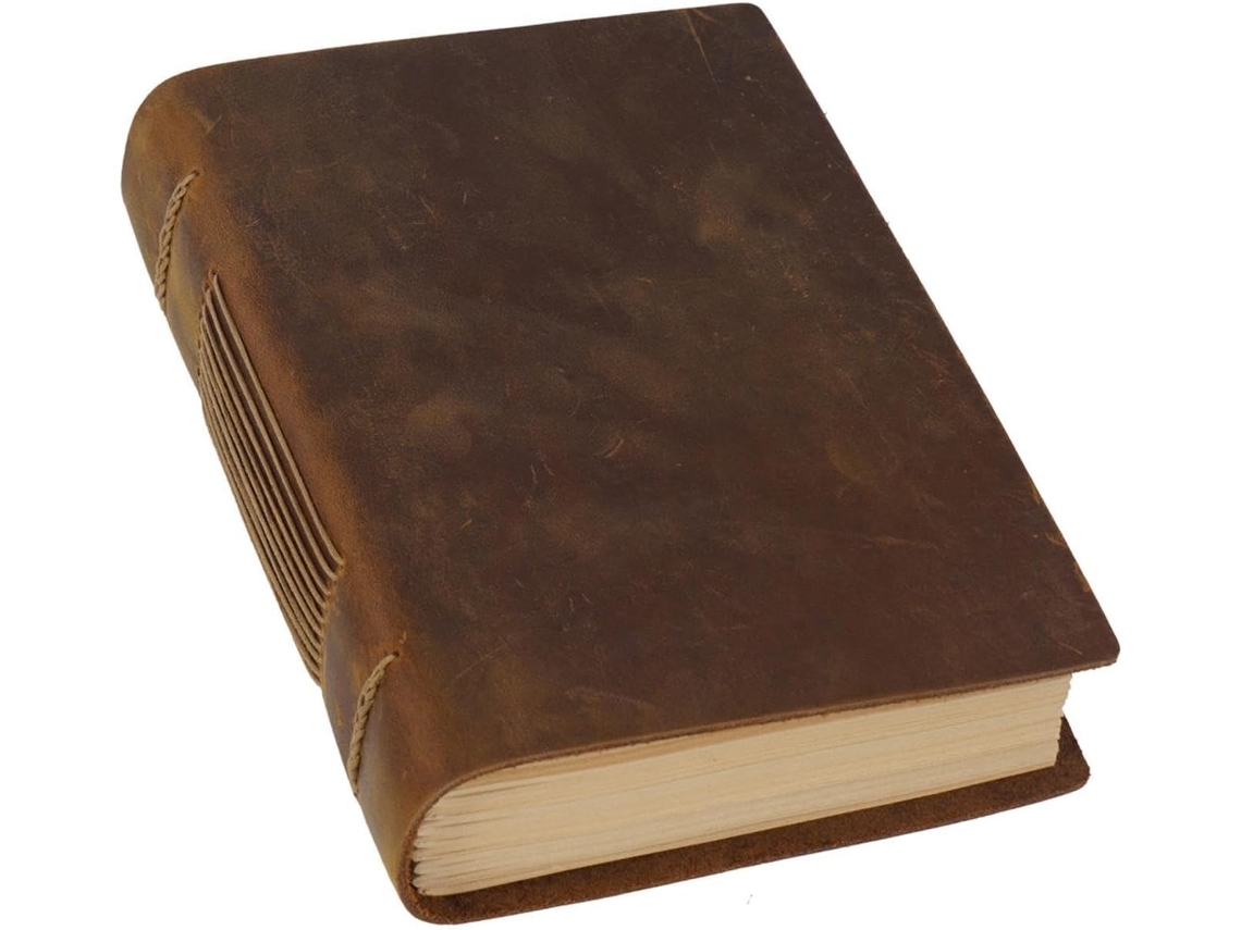 Caderno artesanal em couro PU, estilo vintage, ideal para todas as idades.