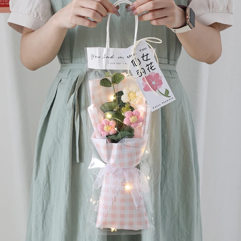 Buquês de Crochê, Buquês de Formatura, Buquês de Tricô, Presentes com Flores Artificiais MDUG