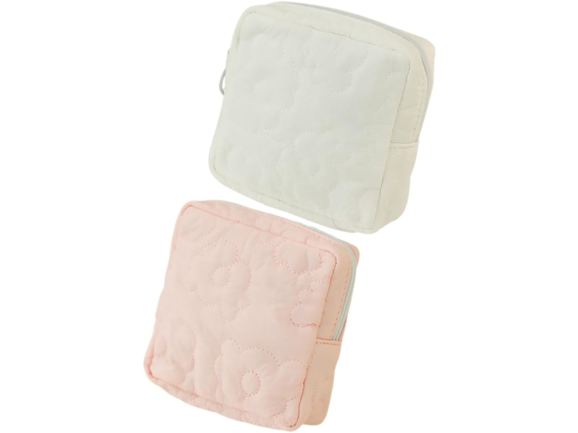 Bolsa compacta e portátil para armazenar absorventes higiênicos.