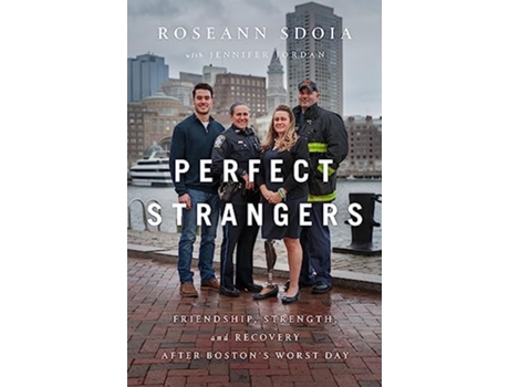 Livro Perfect Strangers de Roseann Sdoia (Inglês - Capa Dura)