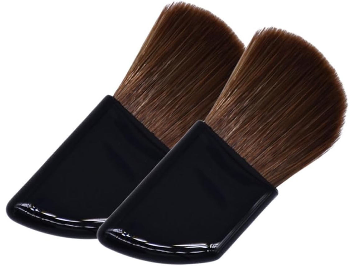 Conjunto de 2 pincéis de blush angulares com cerdas de nylon.