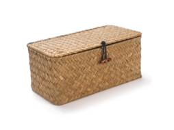Cesta Pequena Retangular de Palha Trançada com Tampa S/MARCA (28x17,5x9,5 cm)