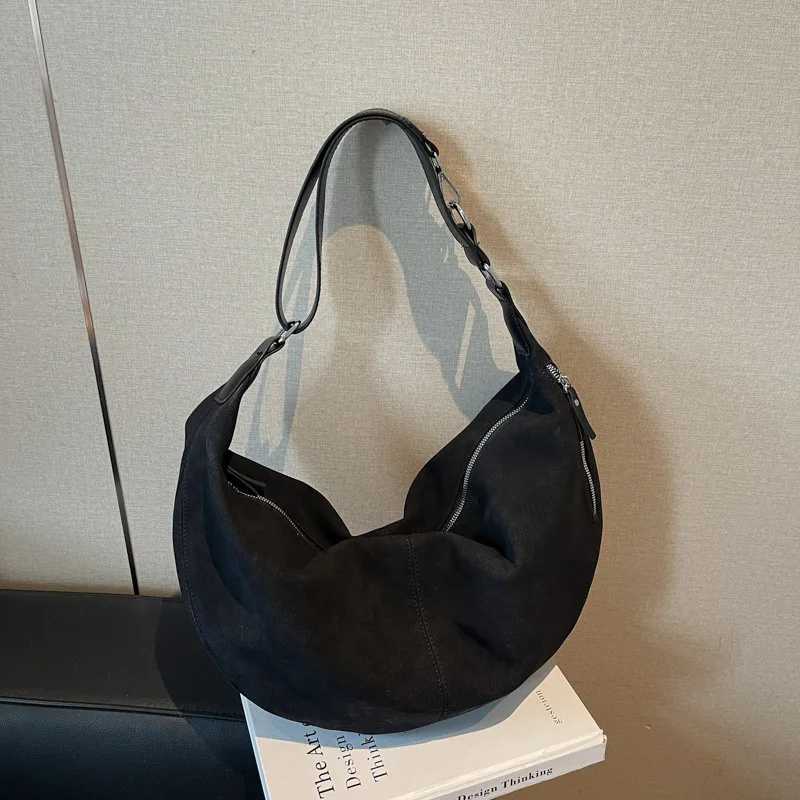 (preta) Bolsa Feminina Grande De Ombro/transversal, Em Camurça Sintética Macia