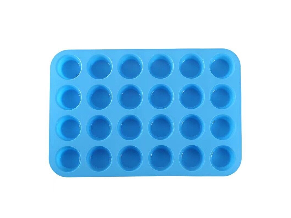 Forma de Silicone com 24 Cavidades para Mini Cupcakes, Biscoitos e Muffins Azul Zeuxo