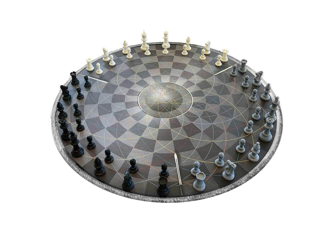 Tabuleiro redondo de xadrez permite três jogadores