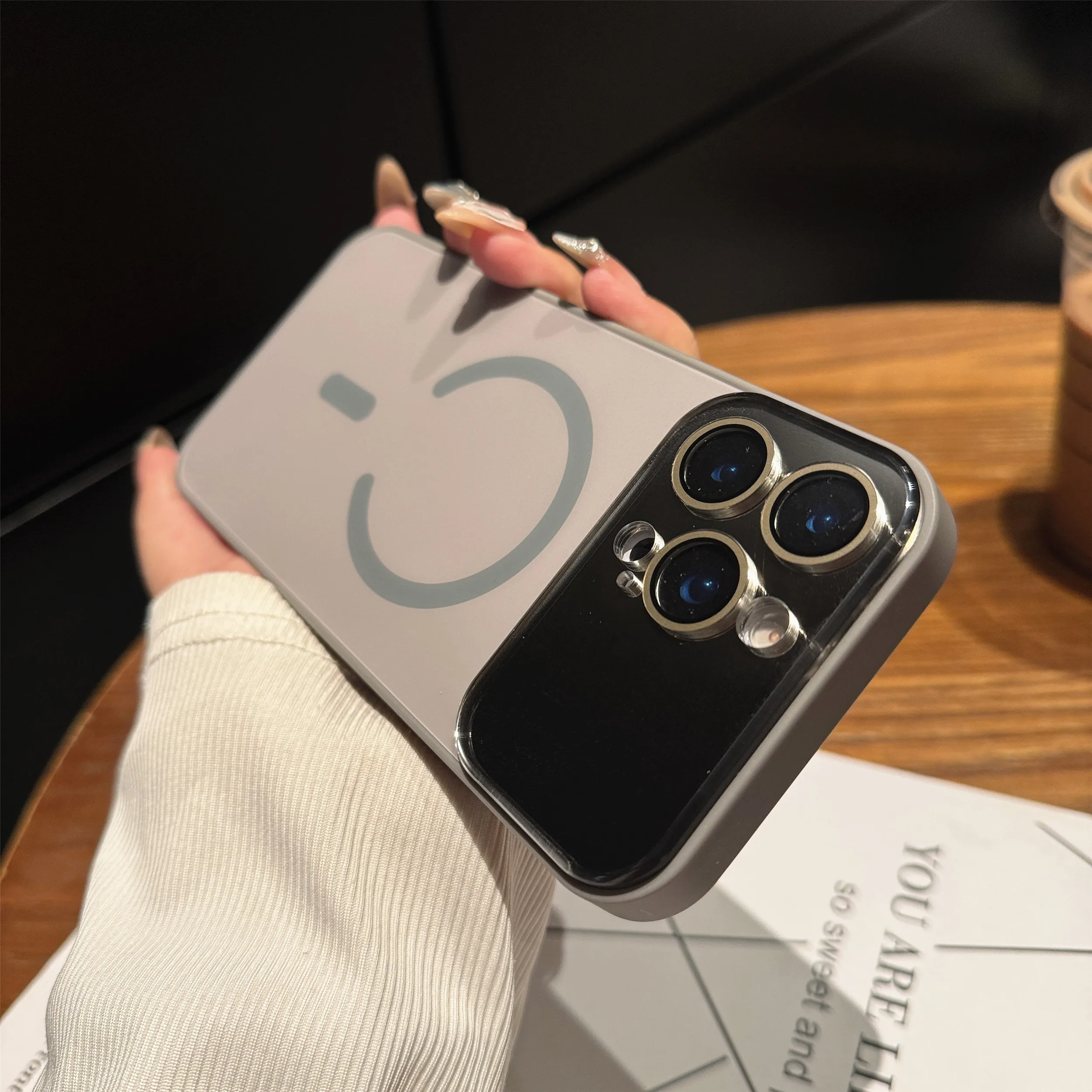 (iphone 17 Pro Max Cinza) Protetor De Câmera De Vidro Com Acabamento Fosco Magnético