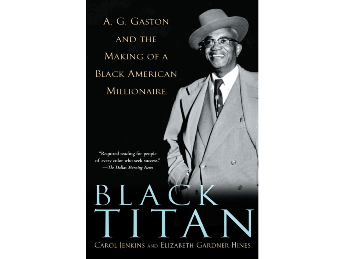 Livro Black Titan de Carol Jenkins e Elizabeth Gardner Hines (Inglês)