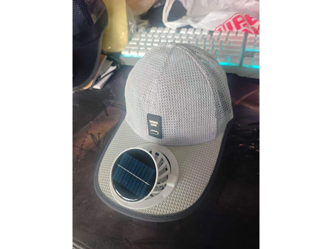 Chapéu com Ventilador Movido a Energia Solar MDUG (cinza Claro)