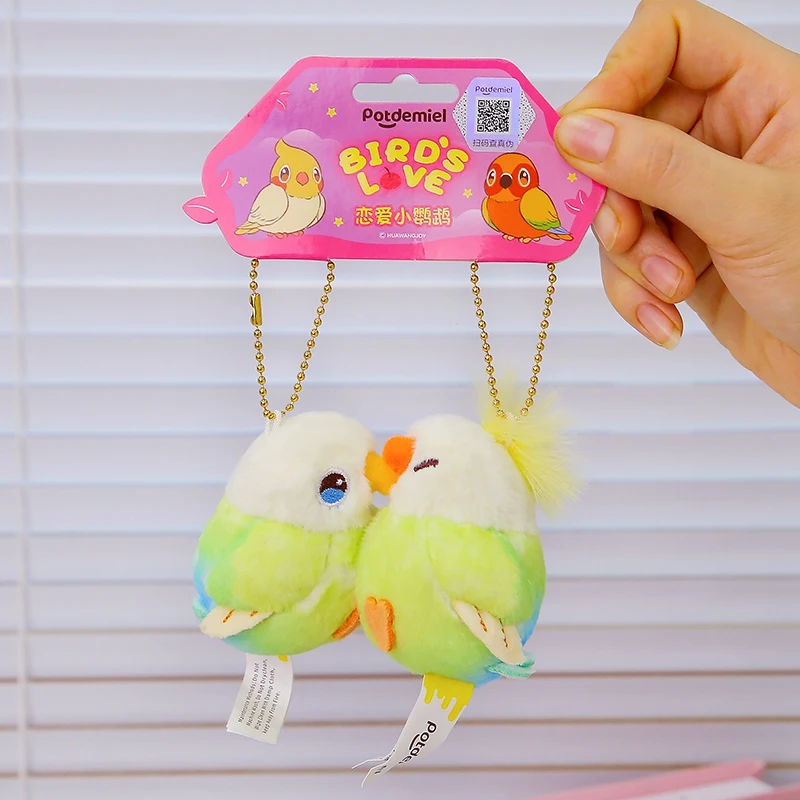 (pássaro Verde, Aproximadamente 6 Cm) Um Par De Pássaros De Pelúcia Que Se Beijam, Com Pingente De Pelúcia Magnético.