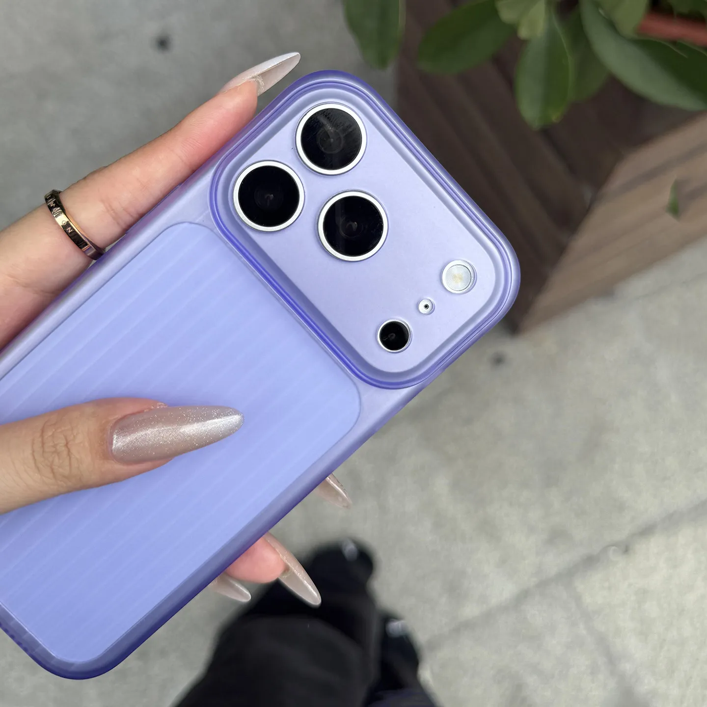 Capa De Celular (roxa Para Iphone 11) Em Silicone Macio Fosco Com Listras Antiderrapantes