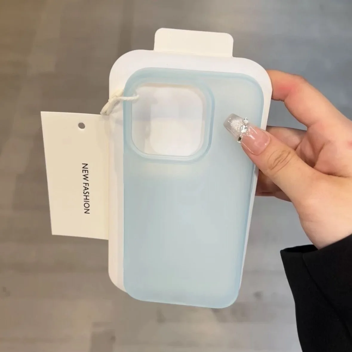 Capa Transparente De Silicone Fosco Para Iphone 16 Pro (azul Claro).
