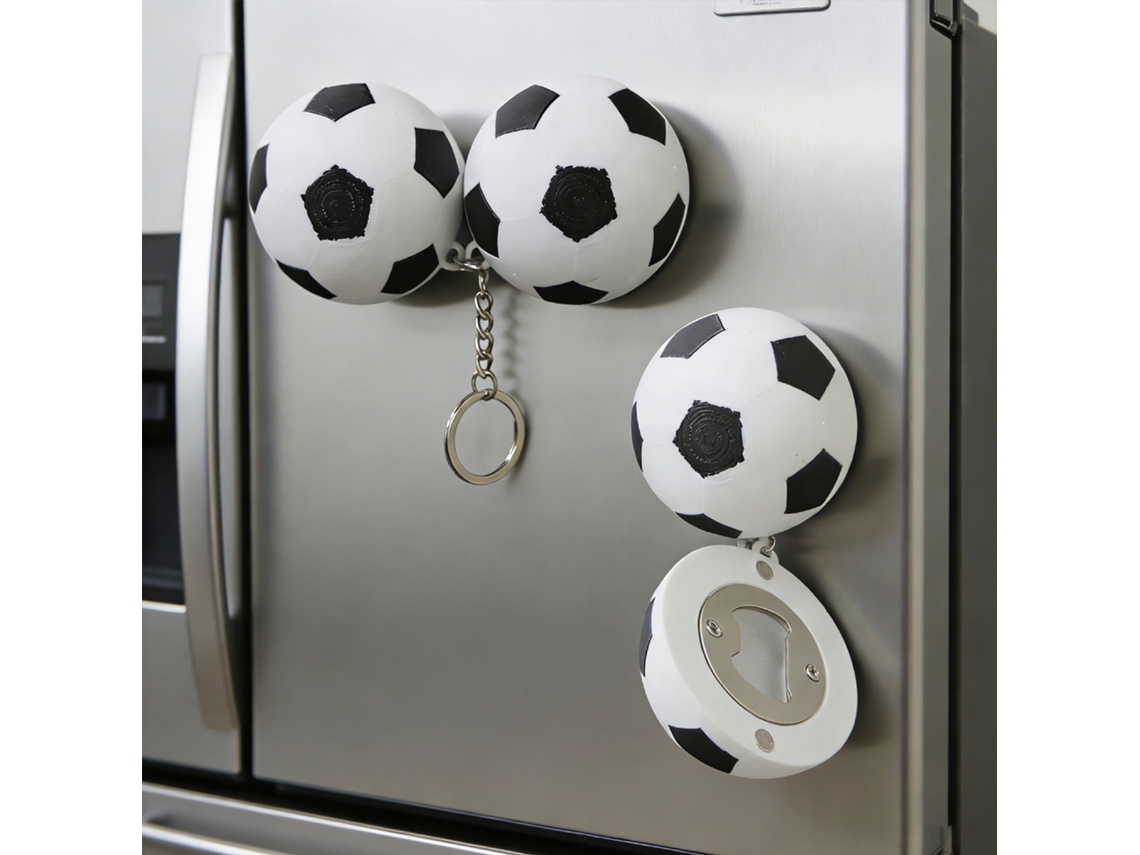 Abridor de Garrafa Magnético e Ímã Geladeira com Tema Bola Futebol, Acessório para Copa do Mundo, Ergonômico, Uso Diário STELASPLEN