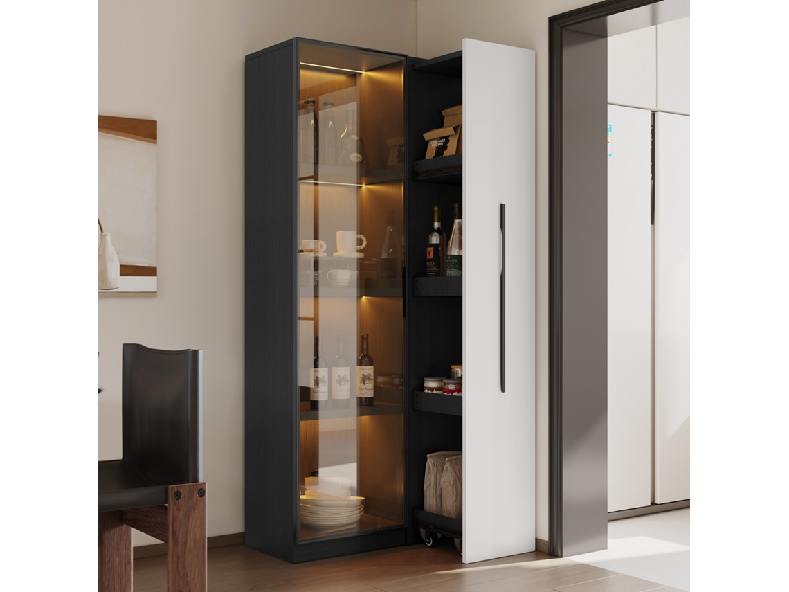 Vitrine multifuncional de 160 cm, com estrutura em alumínio, vidro temperado e iluminação LED. Possui 1 porta e 1 gaveta.