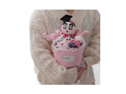 Bouquet de Formatura com Pelúcia do Shin chan, Cartola de Doutorado, Presente para Amigos e Colegas, Versão Cartola Rosa Shin chan CHABERLU