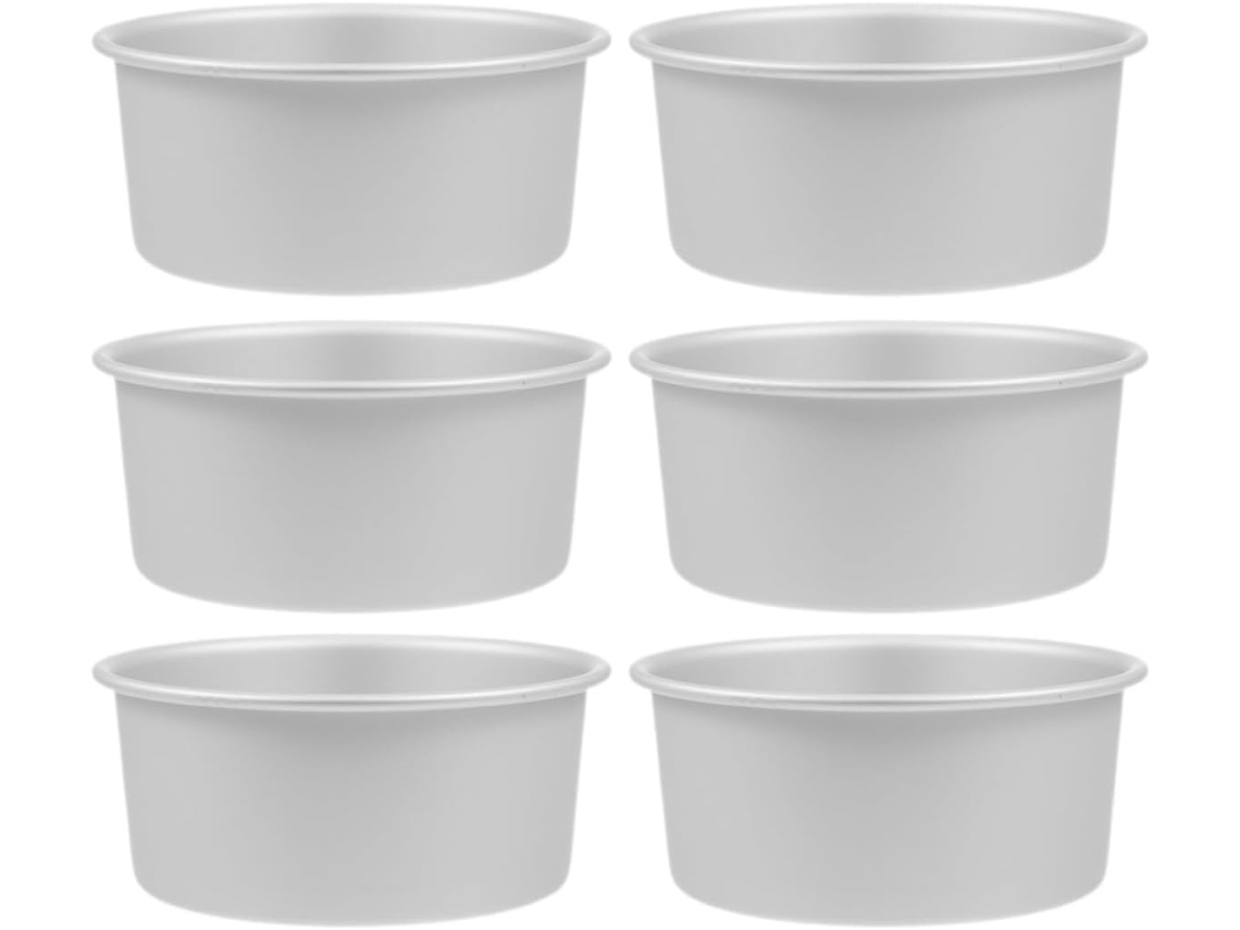 Conjunto de 6 formas redondas de alumínio para bolo com base fixa.