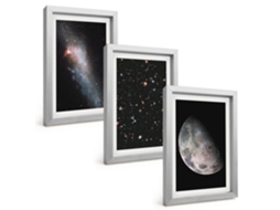 Um Conjunto De Imagens Decorativas Em Uma Molduraespaço, Galáxia, Estrelas E Lua Moldura Prateada Pinturas De Quarto Espelharte (3 Peças 20x30 Cm)