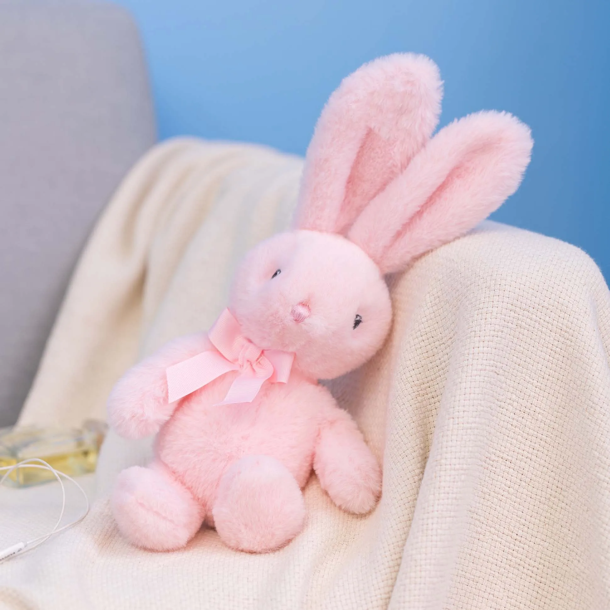 Coelhinho de Pelúcia Fofo com Laço MDUG (rosa, 35 Cm de Comprimento)