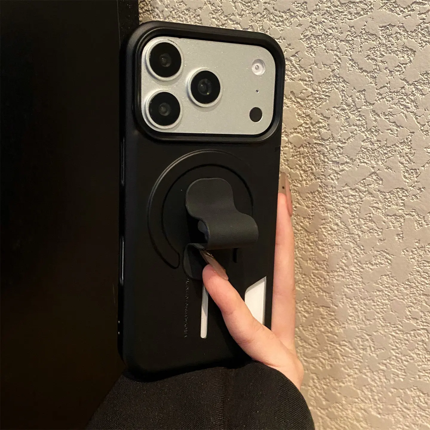Capa Protetora De Silicone Macio À Prova De Choque Com Compartimento Para Cartão E Carregamento Magnético (preta Para Iphone 17 Pro Max).